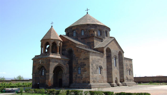 Célébration du 1400e anniversaire de l&rsquo;église Sainte Hripsimé de Vagharchapat (Arménie)