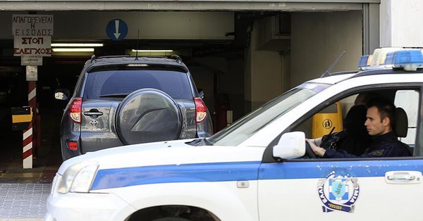 Huit officiers turcs ayant fui en Grèce veulent s&rsquo;installer dans un autre pays