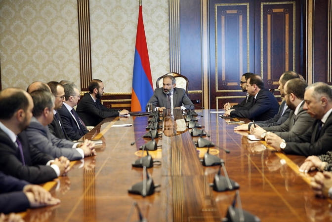Nikol Pashinyan aux ministres: Au travail