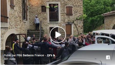 FRA Badanis France : Clapping de fin des badanis au panagoum