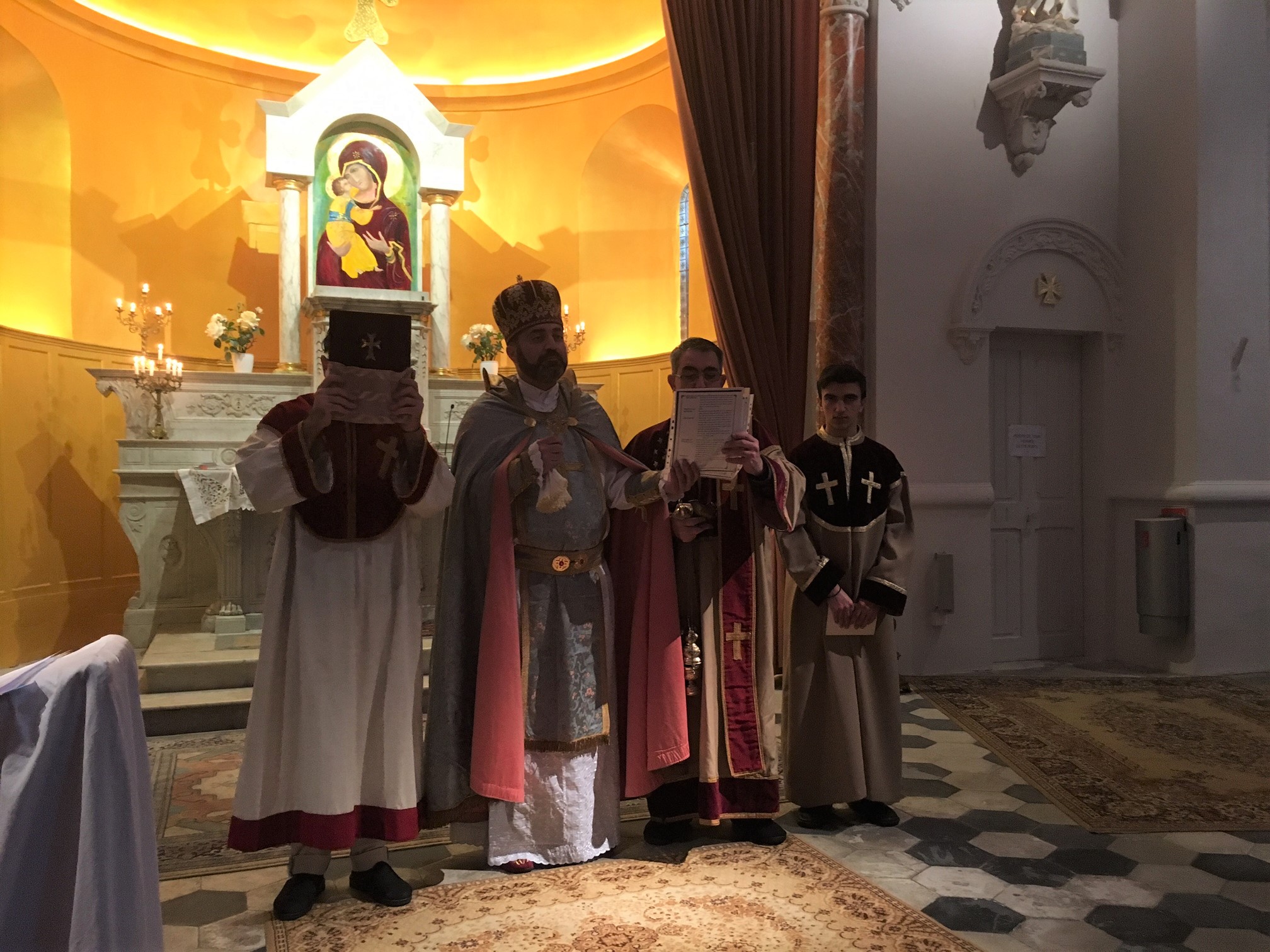 A l&rsquo;église arménienne St-Nicolas de Romans une prière spéciale pour la République d&rsquo;Arménie après la révolution de velours sans effusion de sang