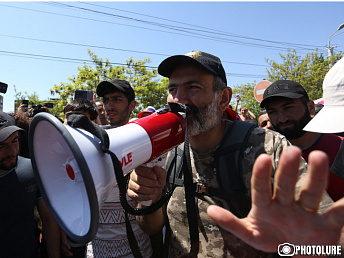 Le bloc parlementaire Yelk de Nikol Pashinyan obtiendrait 75% des voix si des élections anticipées avaient lieu dimanche prochain, selon un sondage