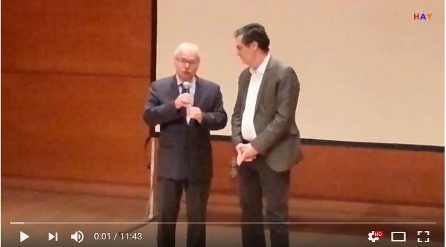 Bedros Terzian a remis la médaille d&rsquo;honneur du Fonds Arménien à Patrick Devedjian