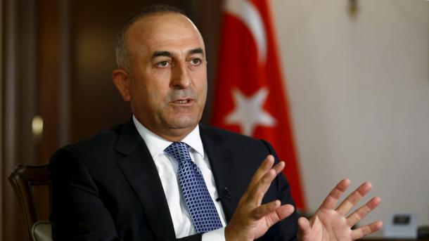 Mevlut Cavusoglu: Les soldats turcs désormais en patrouille à Manbij