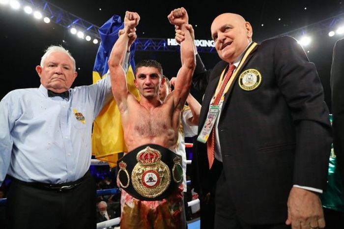 Artiom Dallakyan conserve son titre mondial WBA des super-légers