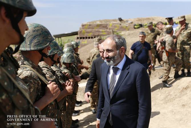 Nikol Pachinian s&rsquo;est rendu hier sur les positions frontalières à l&rsquo;est de l&rsquo;Artsakh