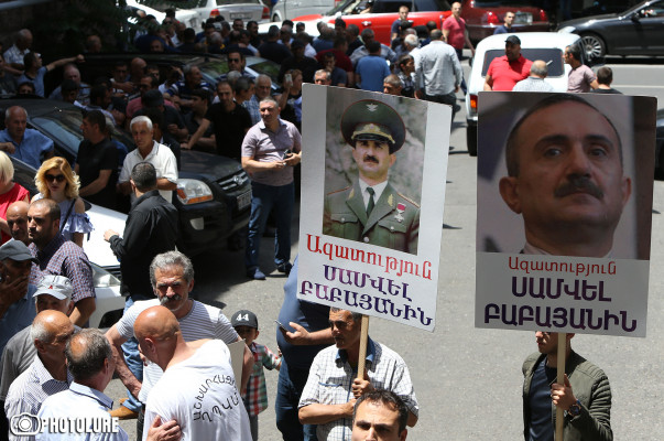 Le général Samvel Babayan, héros de l&rsquo;Artsakh, libéré sous caution