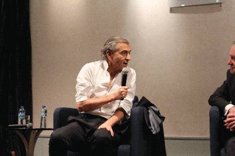 BHL déplore l&rsquo;annulation d&rsquo;une dédicace de son livre pro-kurde