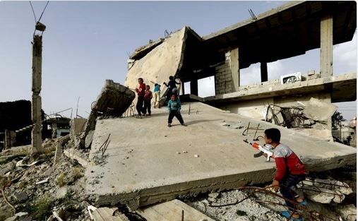 En Syrie, les habitants de Kobané comptent sur eux-mêmes pour reconstruire