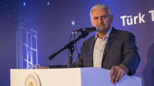 Binali Yildirim a critiqué la décision «erronée» de l&rsquo;Autriche sur la fermeture des mosquées