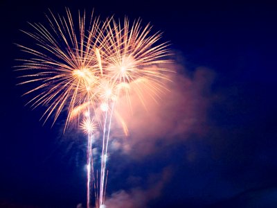Eperdument amoureux, à Massis (Arménie), il fait un feu d&rsquo;artifice à minuit devant le domicile de sa belle, réveillant tout le quartier