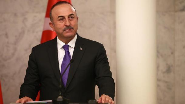 Mevlut Cavusoglu : L&rsquo;accord de réadmission des migrants conclu avec la Grèce a été gelé