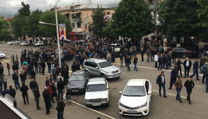 L&rsquo;appel de Lévon Ter Pétrossian après les protestations à Stepanakert