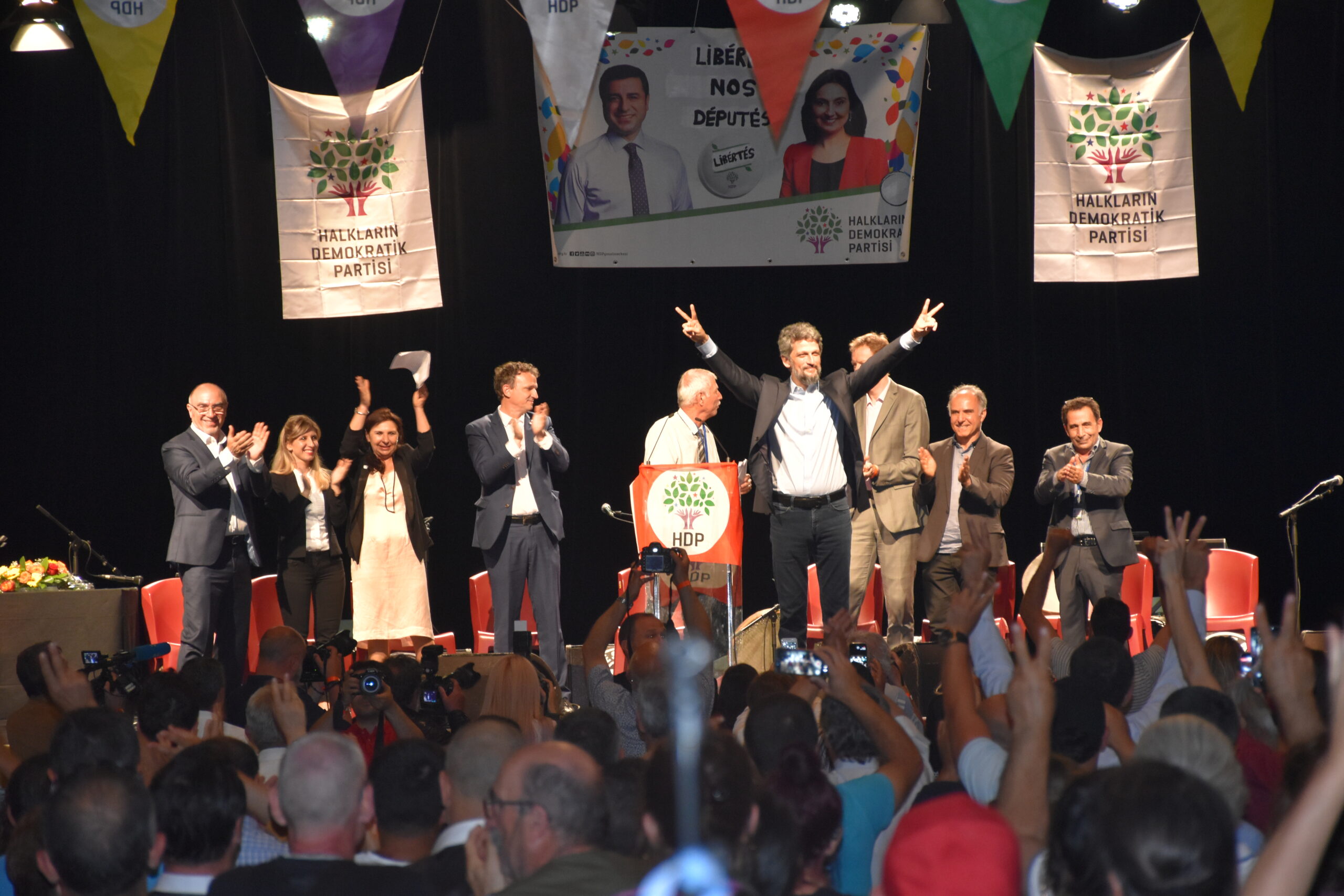 Garo Paylan : « Nous ne nous mettrons jamais à genoux »