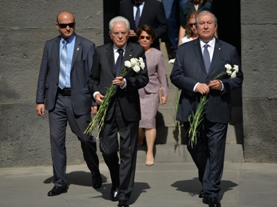 A Erévan, le président italien Sergio Mattarella s’est recueilli devant le mémorial du génocide des Arméniens