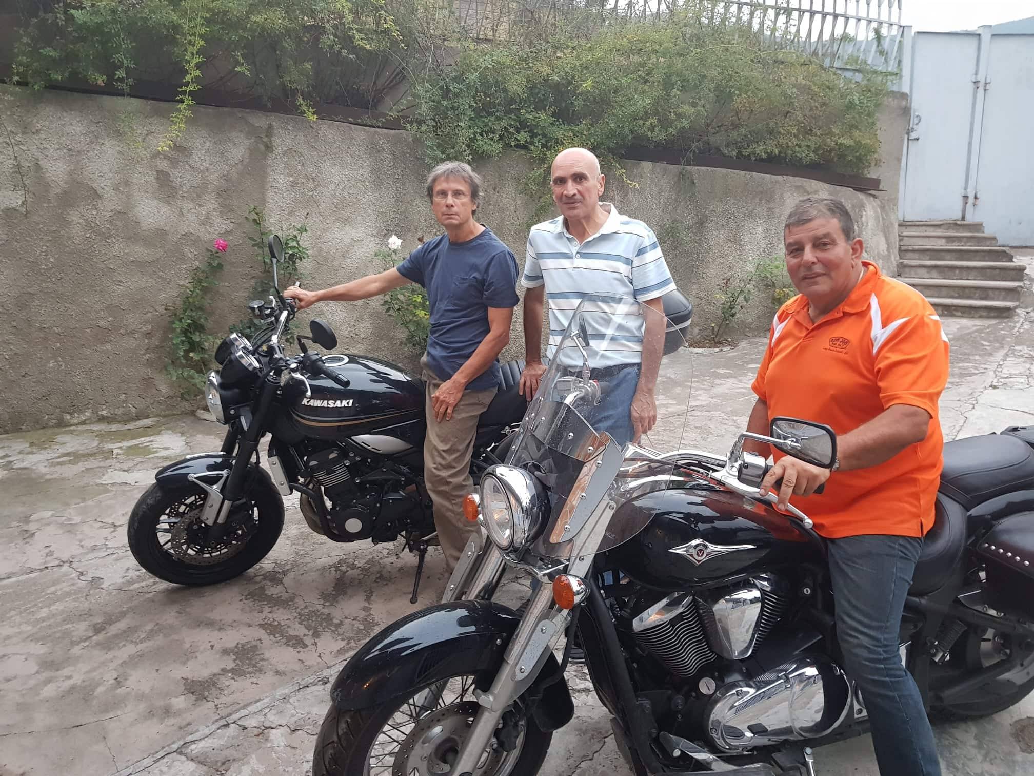 Alain Euksuzian et Gilles Sage partis de Valence à moto sont arrivés en Arménie jeudi