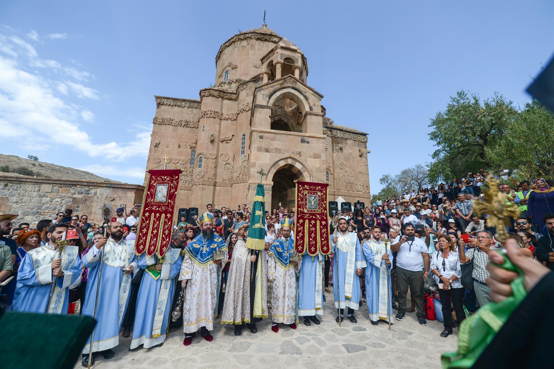 Trois ans après la dernière messe, nouvelle messe à l’église Sourp Khatch d’Aghtamar