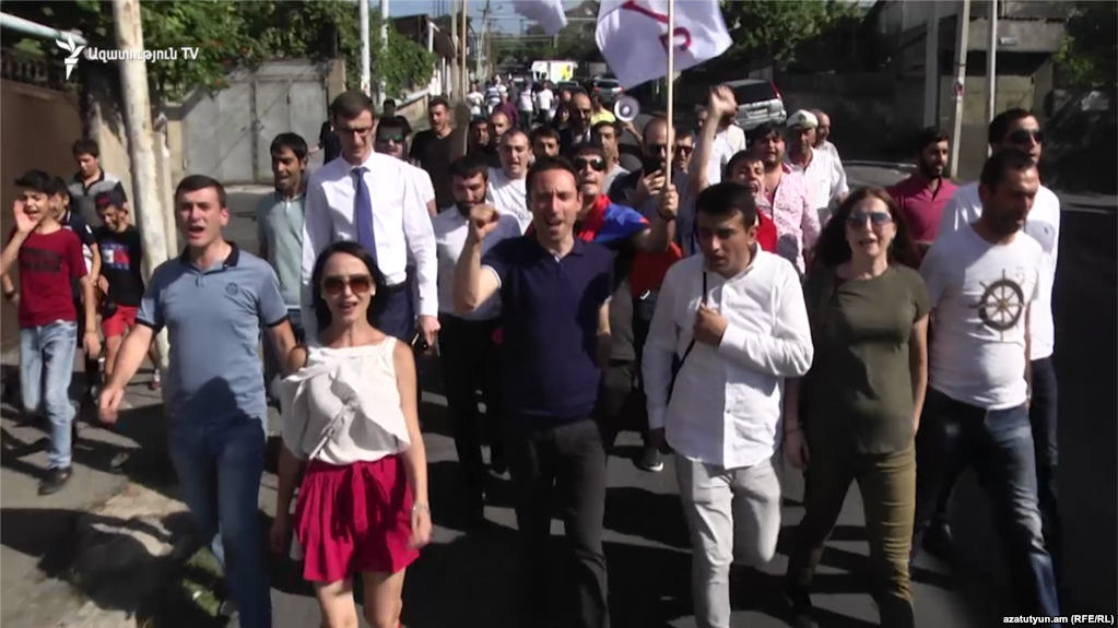 Le candidat de Pachinian prêt à participer à un débat télé avec ses rivaux