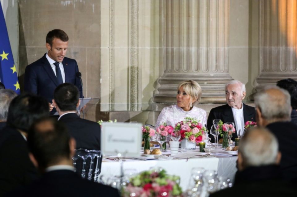 Aznavour: Macron salue « ses chefs d’oeuvre » et « son rayonnement unique »