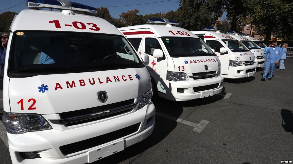 La Chine offre des ambulances à l’Arménie
