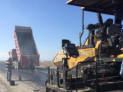 Les travaux de la route Vardenis-Sotk reliant l’Arménie à l’Artsakh continuent