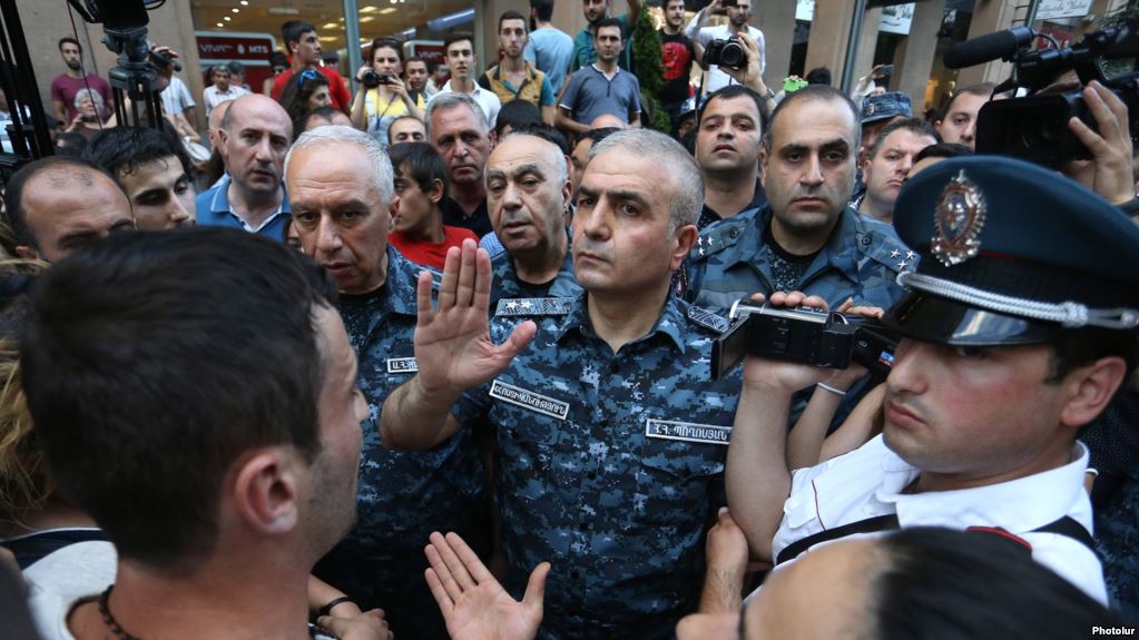 Nikol Pachinian défend son choix de nomination du gouverneur
