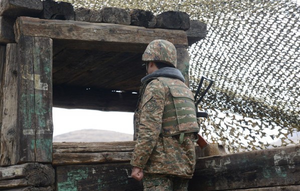 Un soldat Arménien de 19 ans blessé par un tir ennemi cet après-midi à la frontière sud-est de l’Artsakh