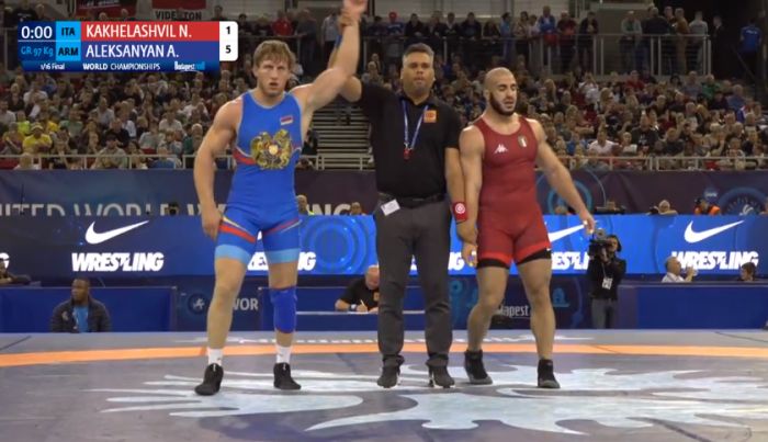 Artur Aleksanyan (97 kg) est entré en compétition des championnats du monde de lutte gréco-romaine à Budapest par une victoire