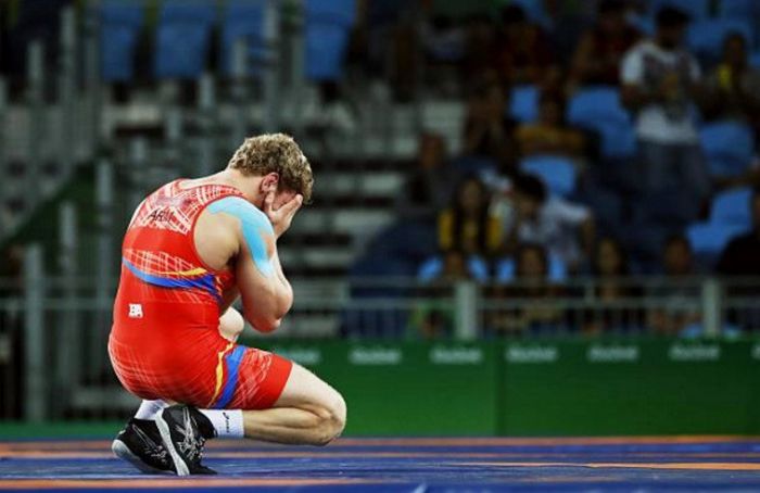 Artur Aleksanyan (97 kg) battu 3-1 par le Russe Evloyev n’ira pas en finale des championnats du monde de lutte gréco-romaine