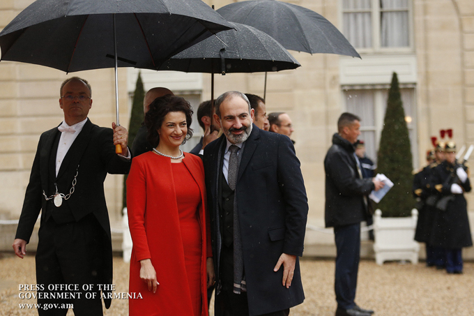Nikol Pachinian à la cérémonie du 11 novembre. Erdogan aussi.