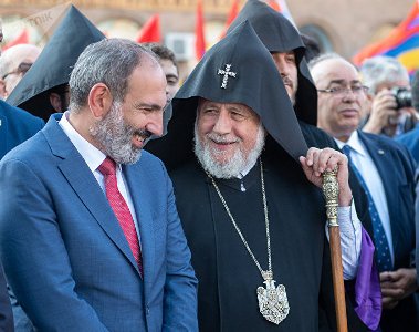 Le Catholicos Aram Ier aurait refusé la proposition de Nikol Pachinian de remplacer Karékine II à Etchmiadzine