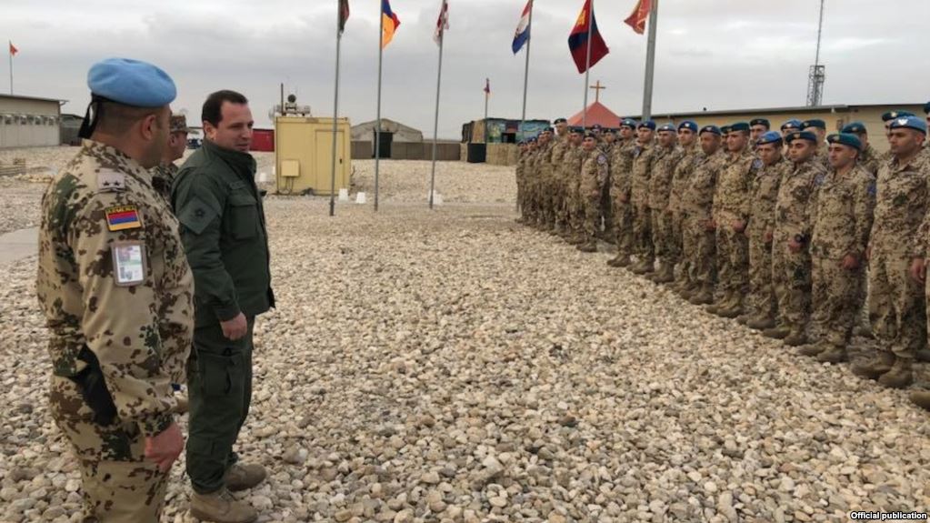 Le ministre de la Défense en visite en Afghanistan