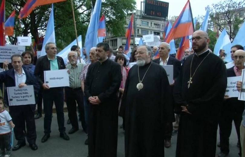 Les Arméniens d’Argentine manifestent à Buenos Aires contre la venue du président turc Erdogan au Sommet du G20