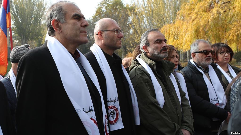 Les Sasna Tsrer insistent sur la nécessité d’organiser de nouvelles élections