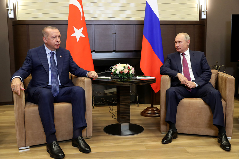 Russie et Turquie d&rsquo;accord pour se « coordonner » après le retrait  américain