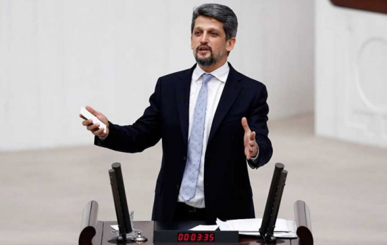 Les nationalistes turcs accusent à Garo Paylan d’avoir prononcé des mots en arménien au Parlement turc