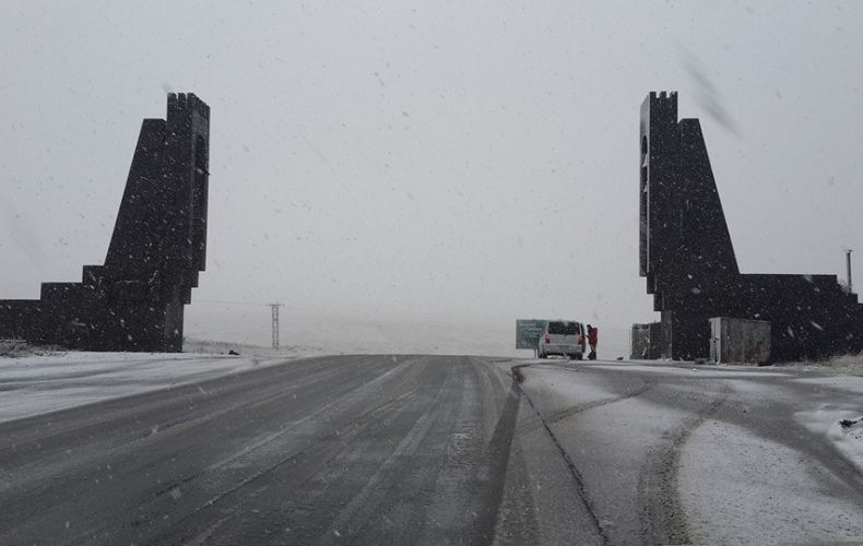 La neige et le verglas créent des difficultés sur les routes d’Arménie