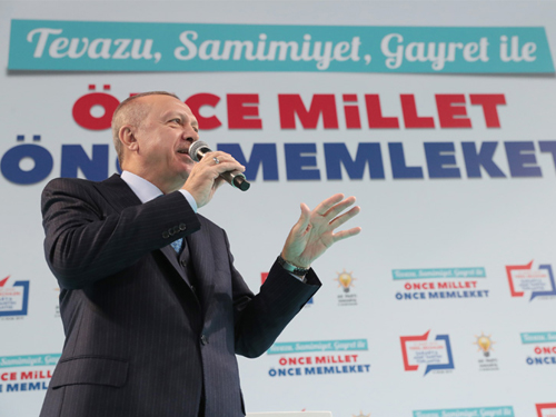 Ankara continuera de combattre une milice kurde malgré les menaces de Trump
