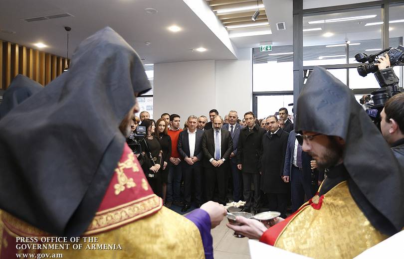 L’hôtel « Holiday Inn Express » d’Erévan inauguré en présence du Premier ministre arménien