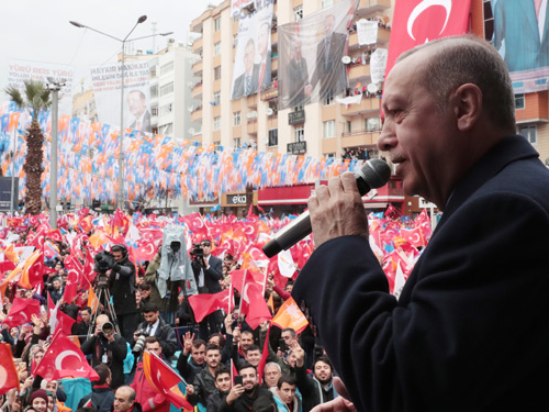 Exécutions en Egypte: Erdogan s&rsquo;en prend violemment à Sissi