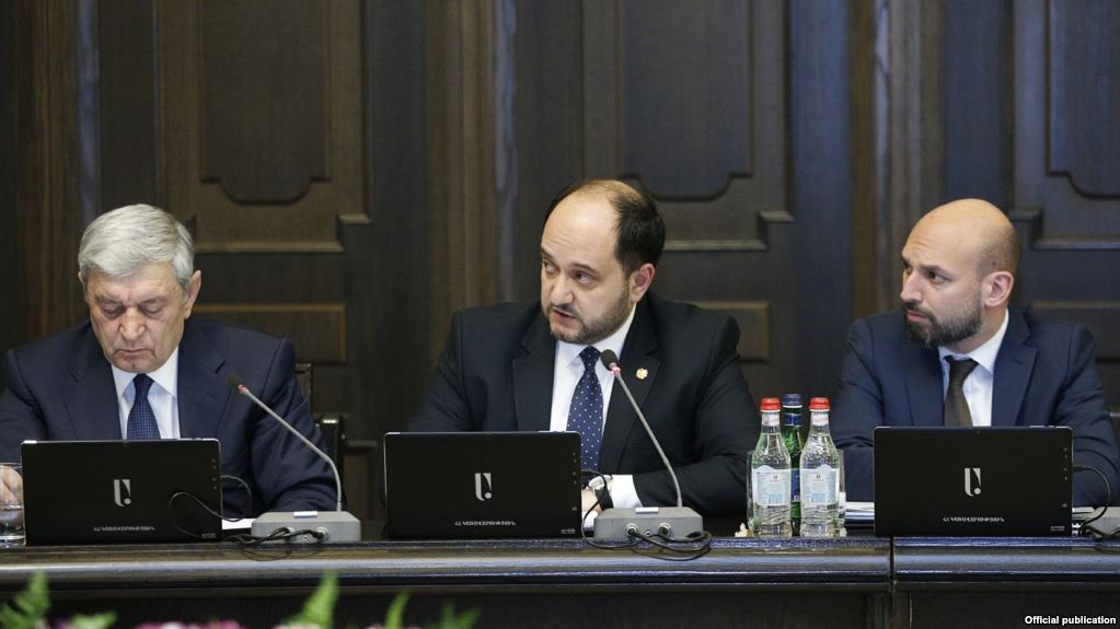 Le ministre de l&rsquo;Education redemande la démission du resteur de l&rsquo;université d&rsquo;Erevan