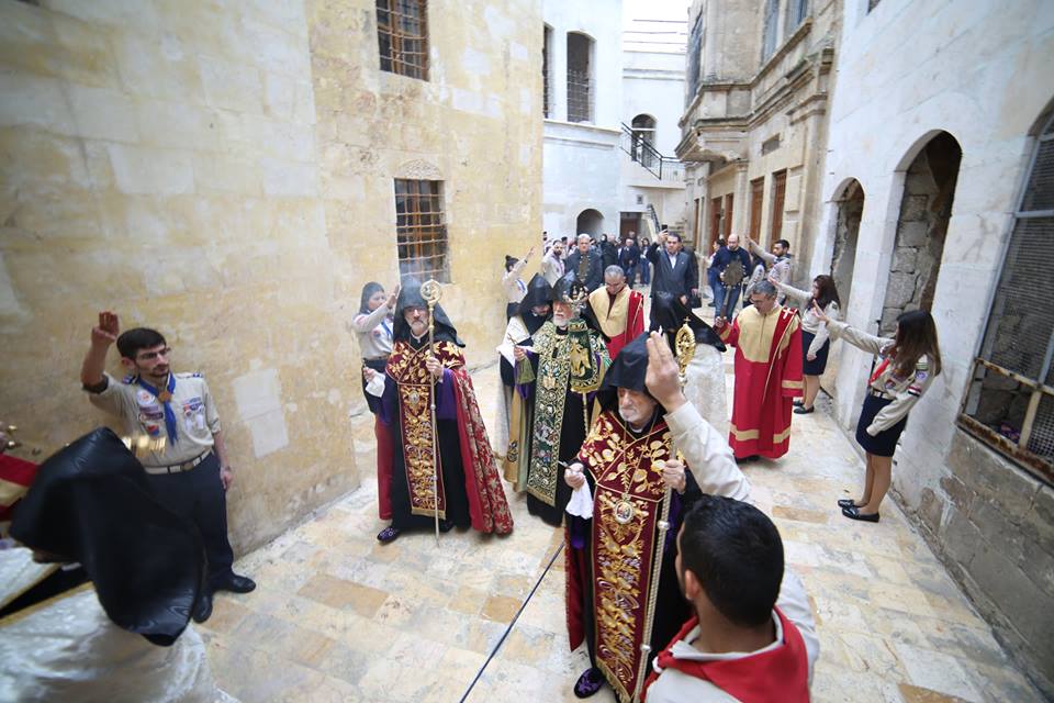 Première messe dans la cathédrale arménienne d’Alep restaurée