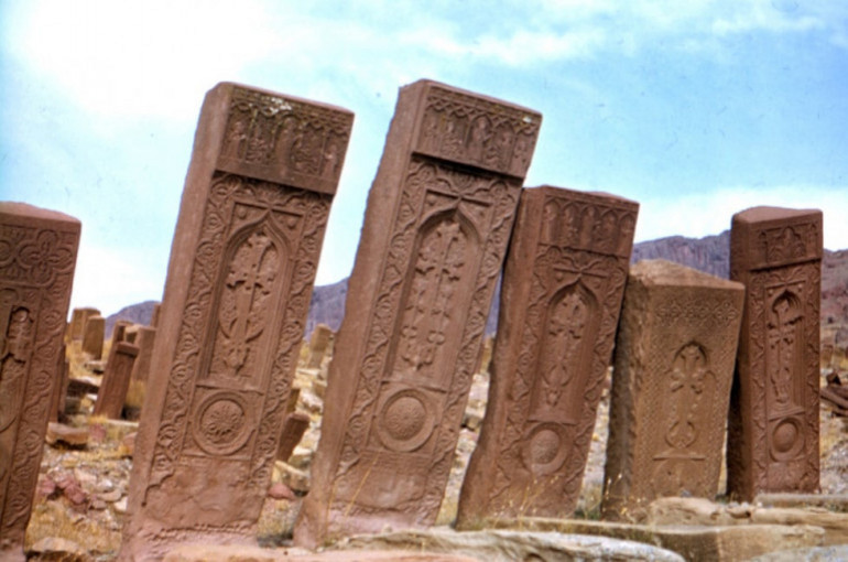 Selon « The Guardian », l’Azerbaïdjan est la championne du 21e siècle du génocide culturel