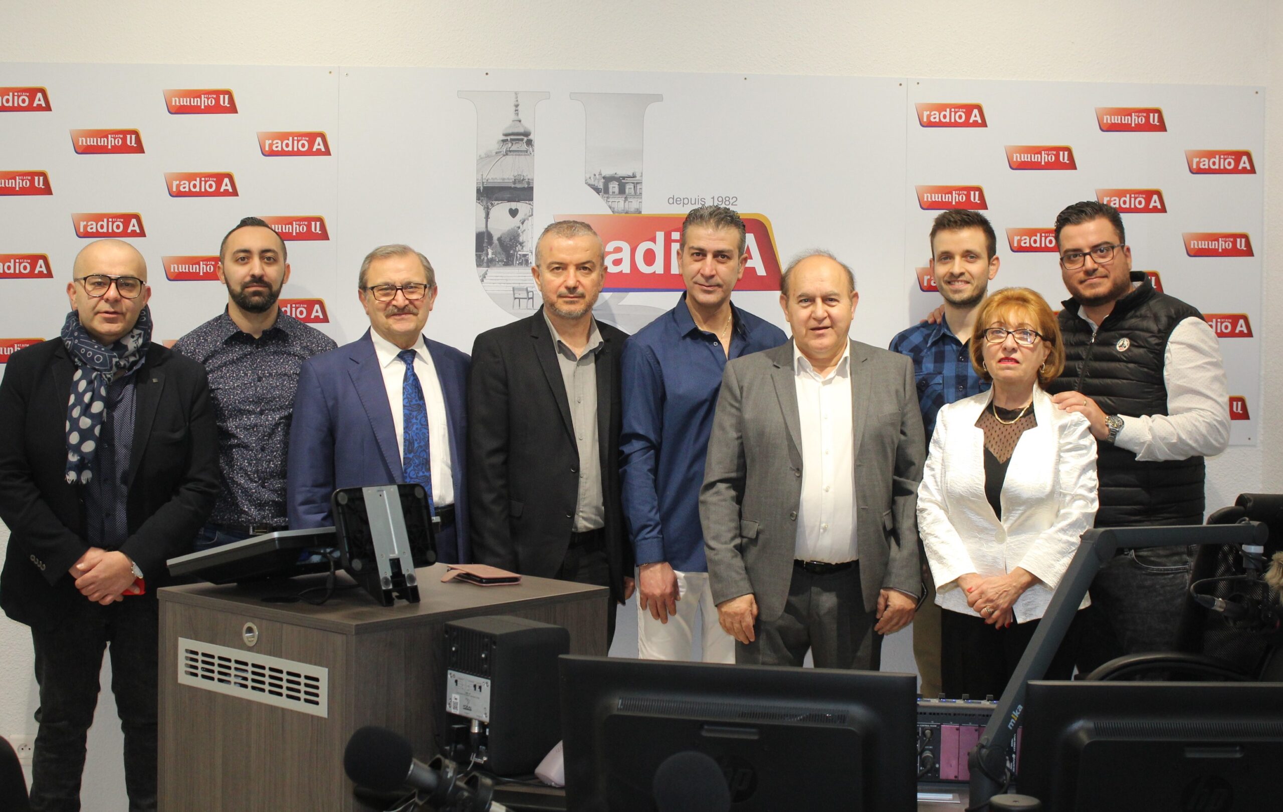 Le radiothon de Radio A Valence dans des studios rénovés