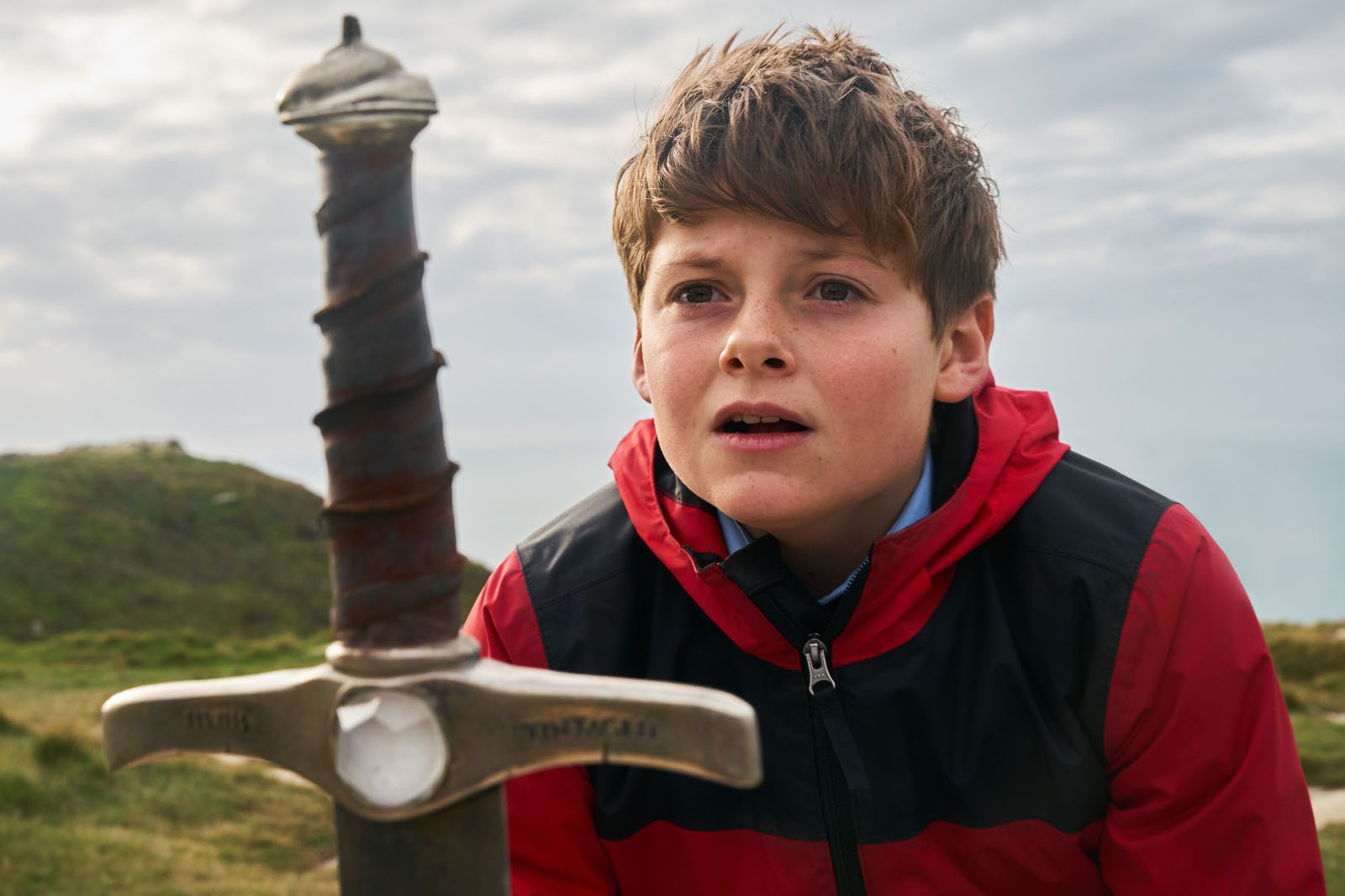 « Alex le destin d’un roi », ou quand le fils d’Andy Serkis s’empare d’Excalibur