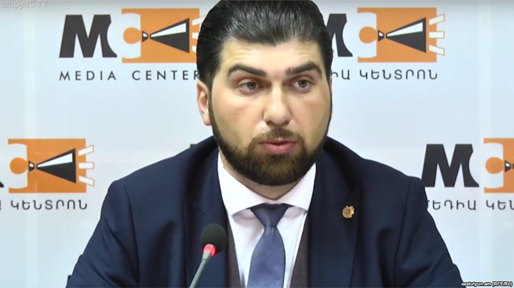 Le dirigeant d’une agence anti-corruption, accusé, clame son innocence