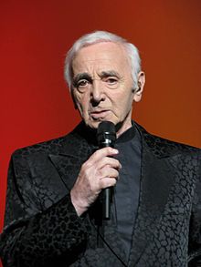 1000 choristes en hommage à Charles Aznavour