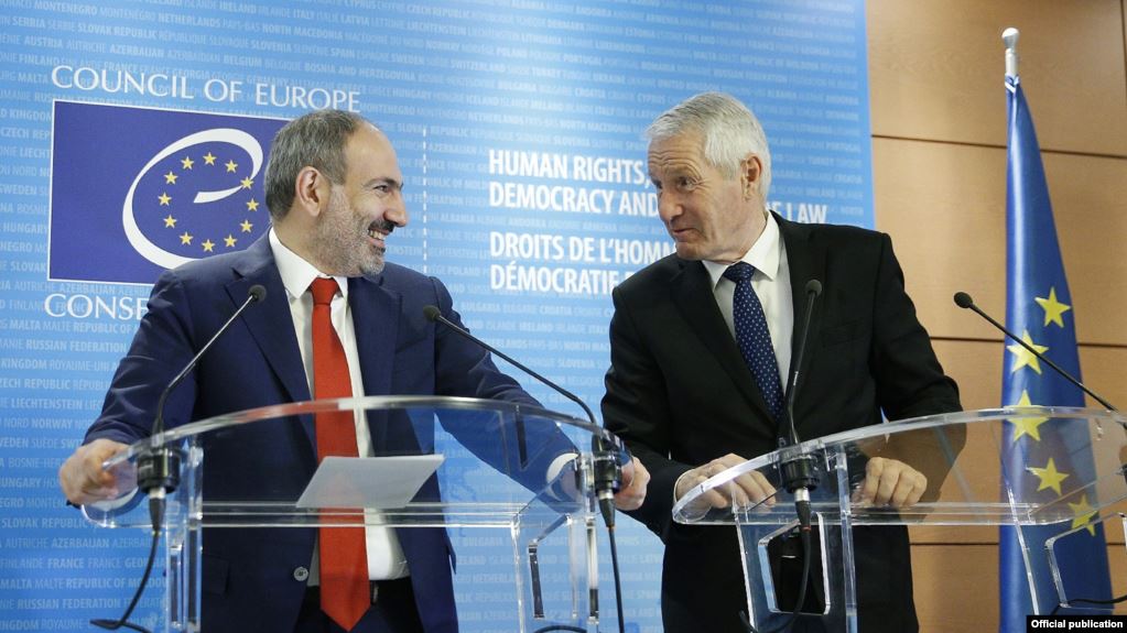 Le secrétaire général du Conseil de l’Europe discute de la réforme judiciaire avec Pachinian