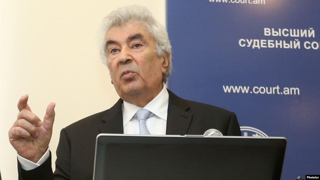 Démission du chef d&rsquo;un organe supervisant les tribunaux