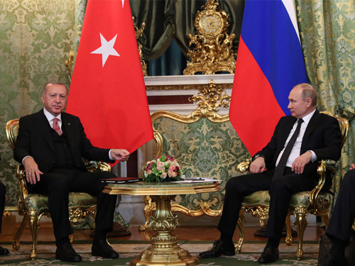 Erdogan appelle à respecter la trêve à Idleb dans un entretien avec  Poutine
